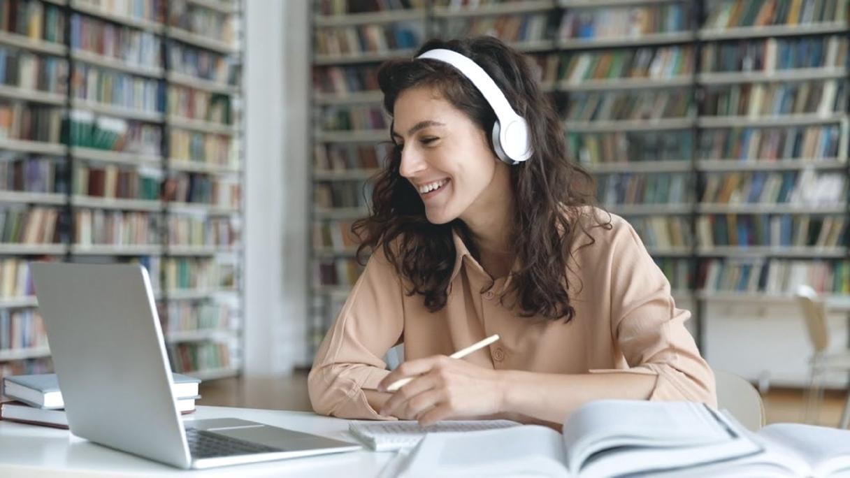 SEO analytics dashboard showcasing real campaign data and performance metrics